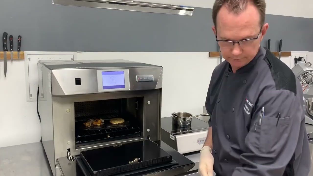 Оленина с овощами за 2 минуты в комбинированной печи Merrychef Eikon E4S