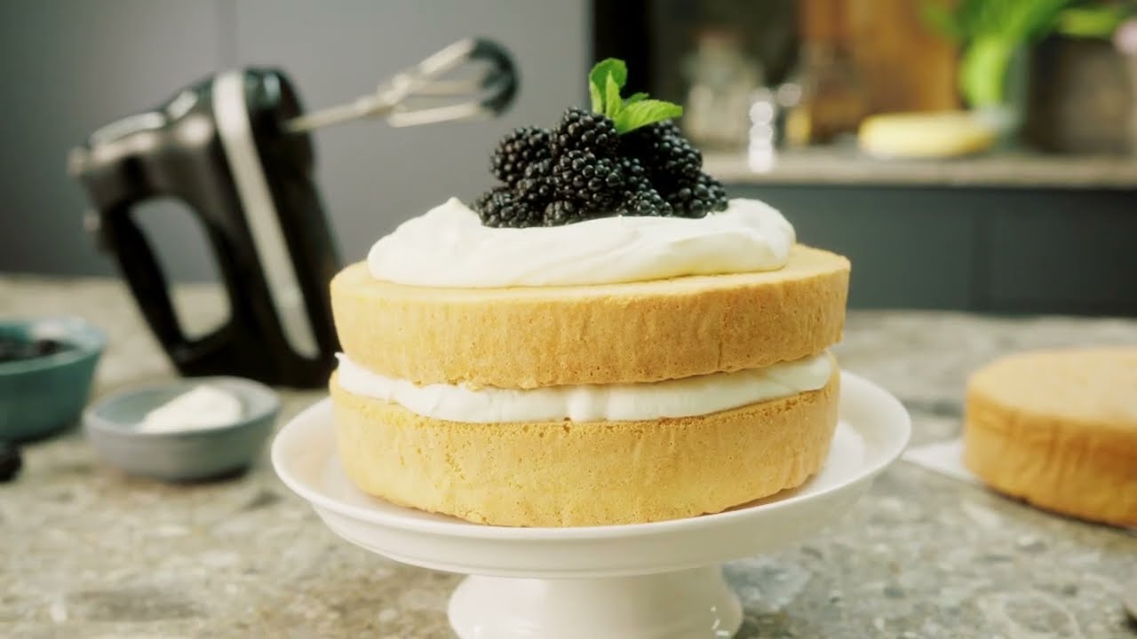 Basic: Genoise sponge | KitchenAid UK