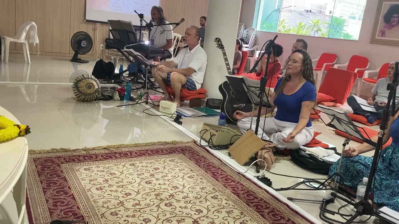 25-01-2026 Bhajans, Mantras e Kirtans (Cerimônia de Cânticos Devocionais)