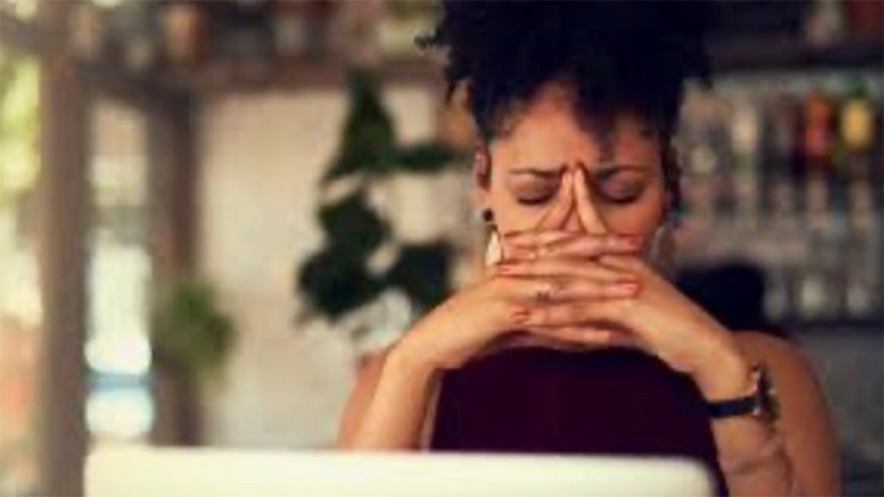 5 Red Flags of Fake Femininity | Women's Wednesday &copy;