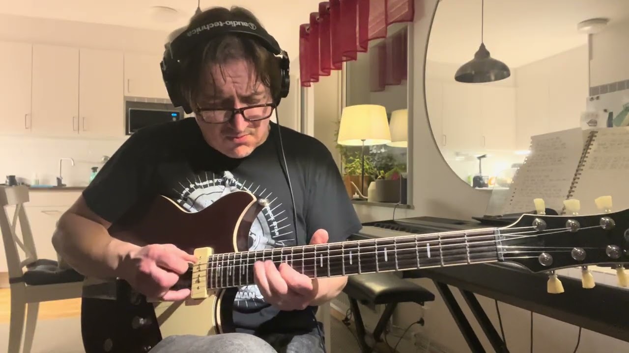 Fusion funk jazz with my Yamaha RSS-02T! 