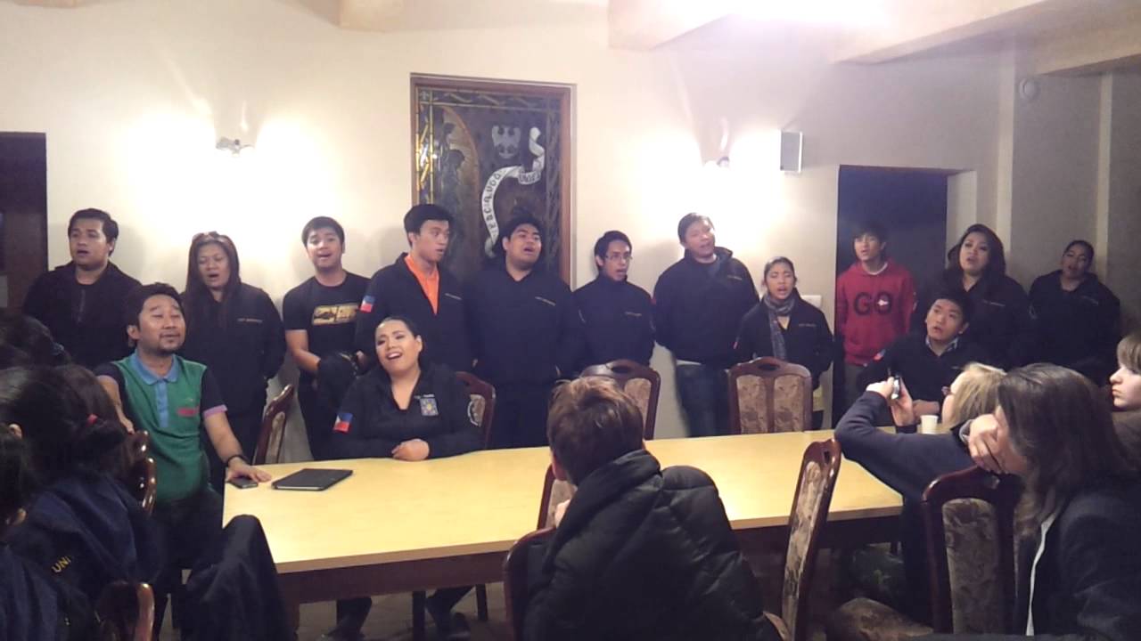 Eres Tu - UST Singers (improvised magic moment in Poland)