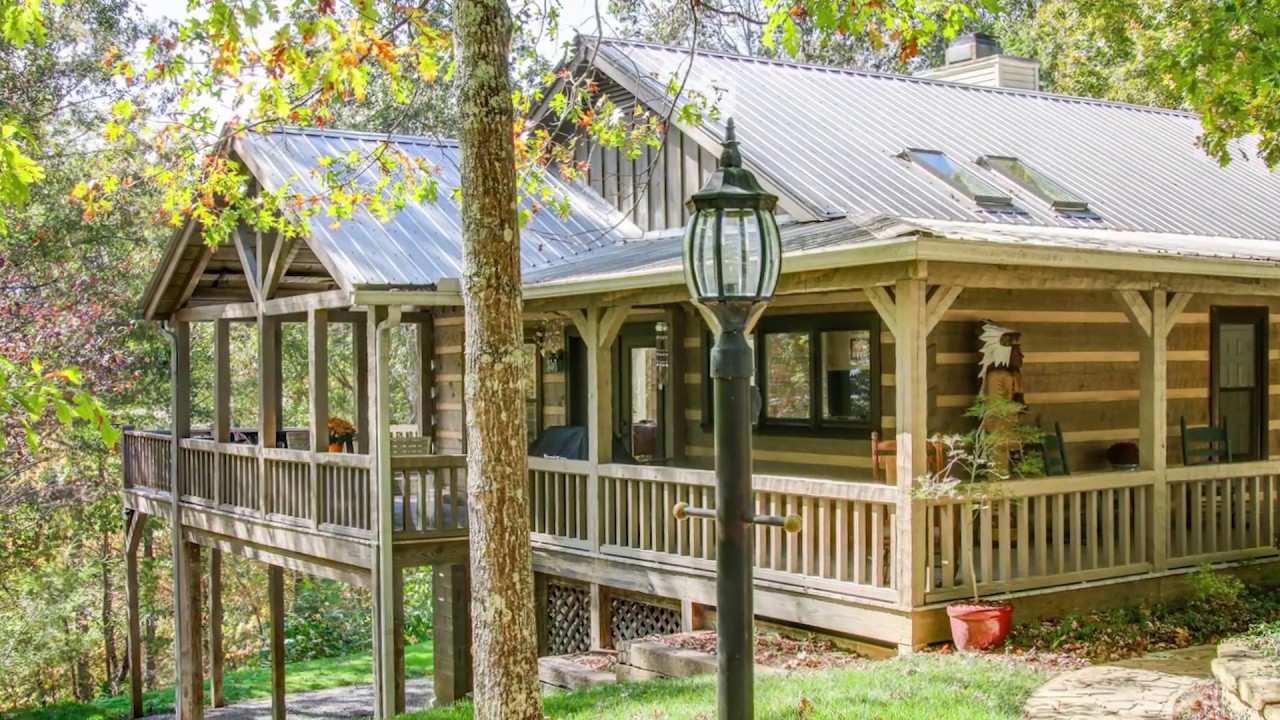 Spectacular Log Home on 24 Acres in Franklin Tennessee (4545 Scenic Hills Road)