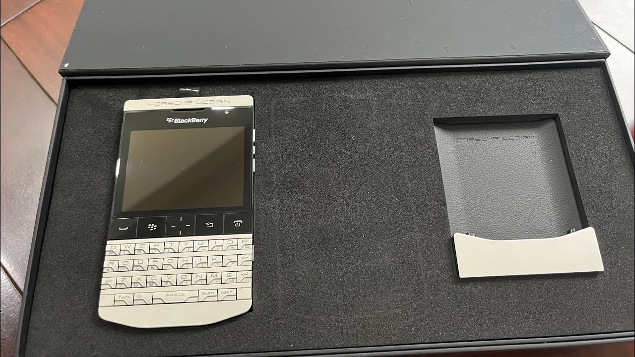 Mở hộp/ Unboxing BlackBerry Porsche Design 9981
