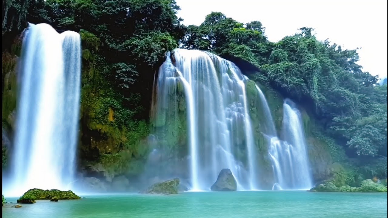 tiếng th&aacute;c nước v&agrave; tiếng suối chảy từ tr&ecirc;n n&uacute;i gi&uacute;p thư th&aacute;i tinh thần v&agrave; ngủ nhanh