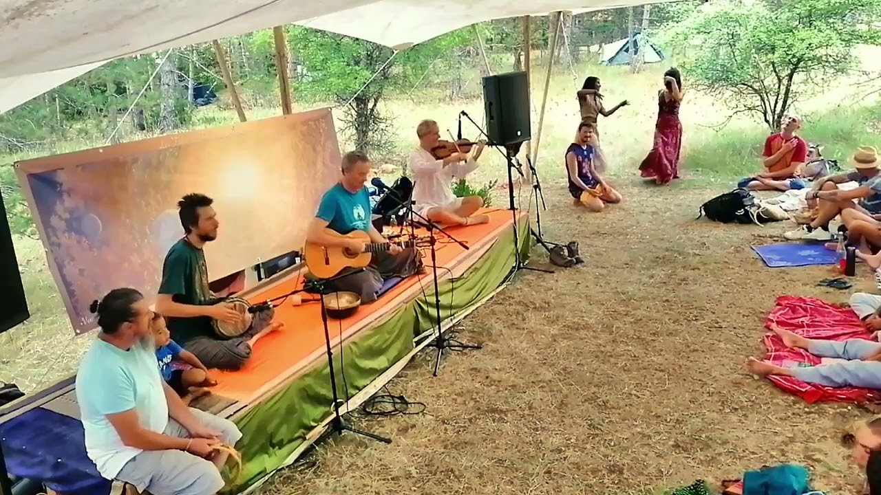 Viva Bhakti 2022. Mitakuye Oyasin ....Claude Brame - Engelbert - Ferenz - Siri Kar - et les Belzams.