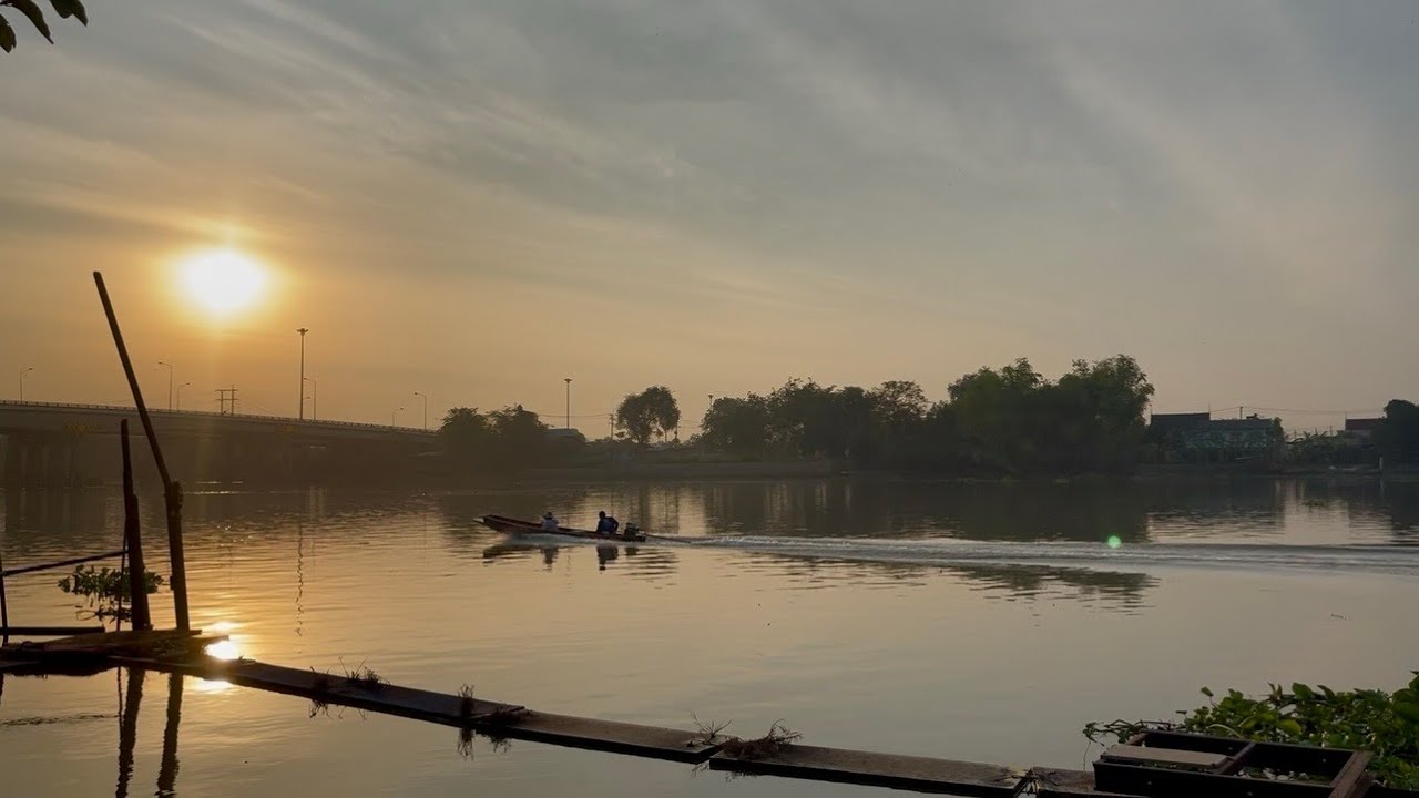 ซื้อปลาเขื่อนสดๆทำเมนูอร่อยๆ😋จอดนอนริมพระยาบ้านผู้ใหญ่ใจดี อยุธยา