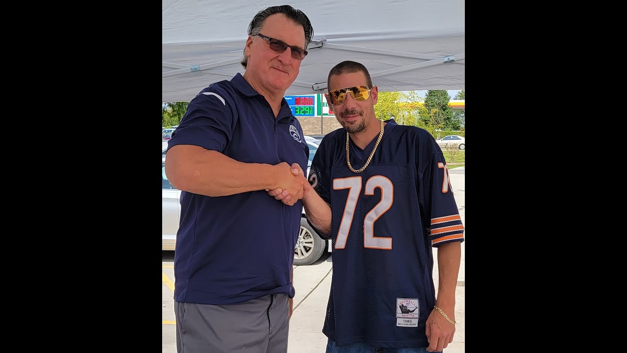 Meeting Kurt Becker from the '85 Bears. Autograph hunting
