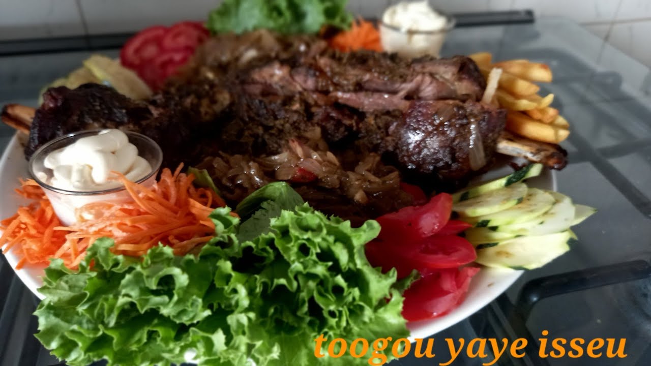 michoui  épaules d agneau  au four avec crudités nékhe na noyna