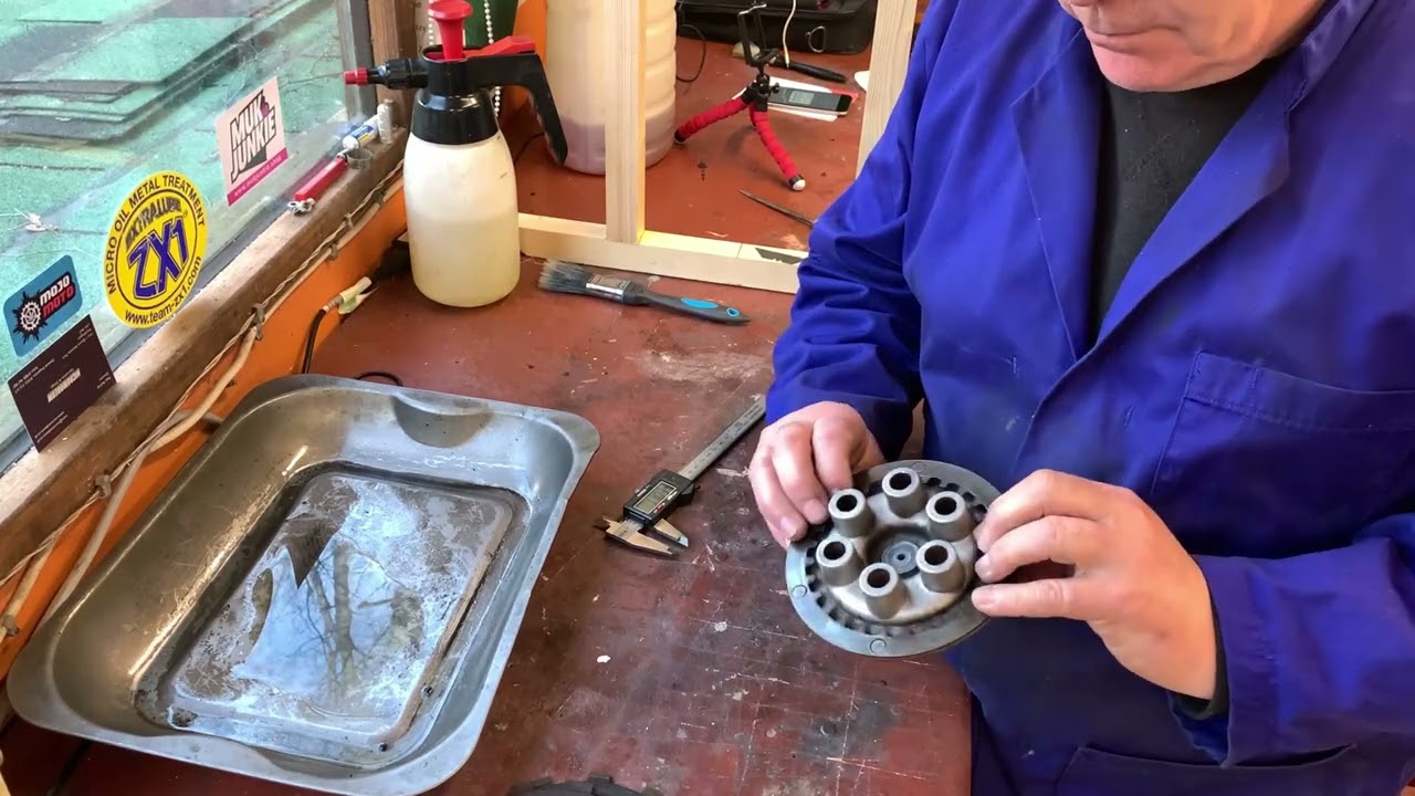 YAMAHA TZ350D CLUTCH INSPECTION