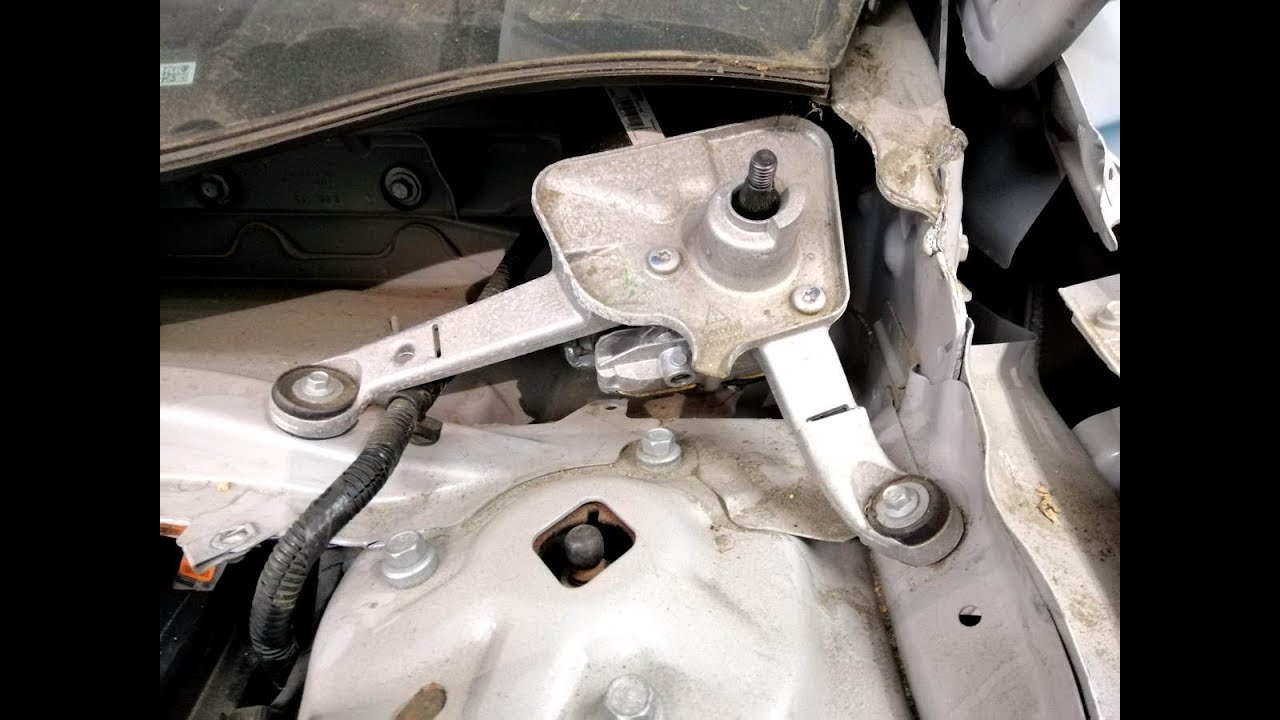 FORD Edge.  И опять новые запчасти). Ремонт кронштейна стеклоочистителя.