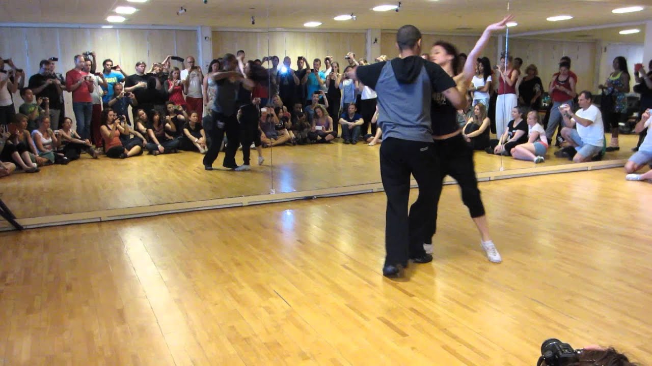 2013 09 01 - azc 2013 - workshops - 4 - Kadu & Larissa