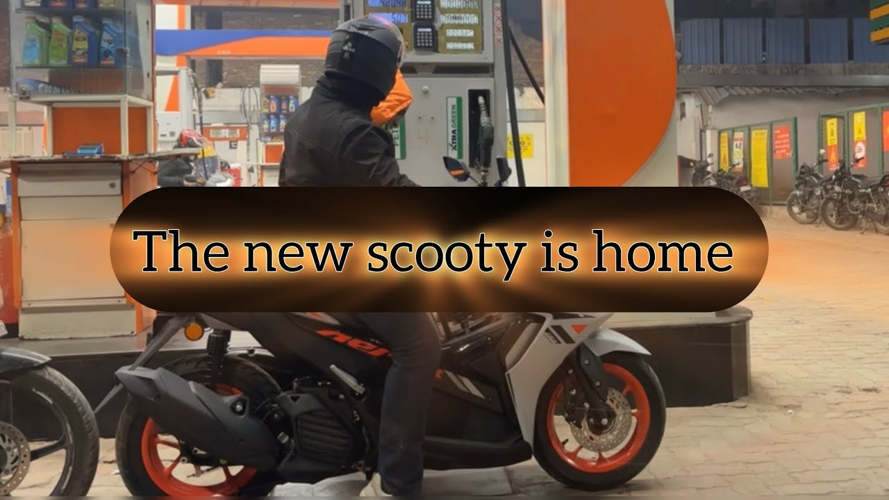My daddy bought a new scooter #newscooty #scootyvlog #yamahascooty #yamahaaerox155 #newvlogs 