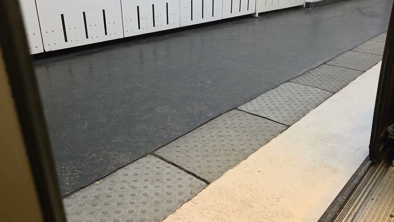 A ride on Paris Metro Line 2