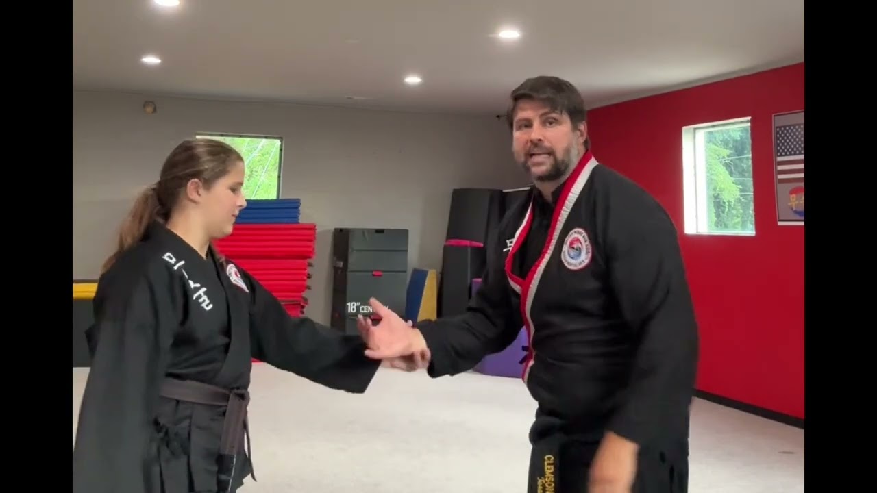 Ahp Eue Bohk Soo - front clothing grab techniques