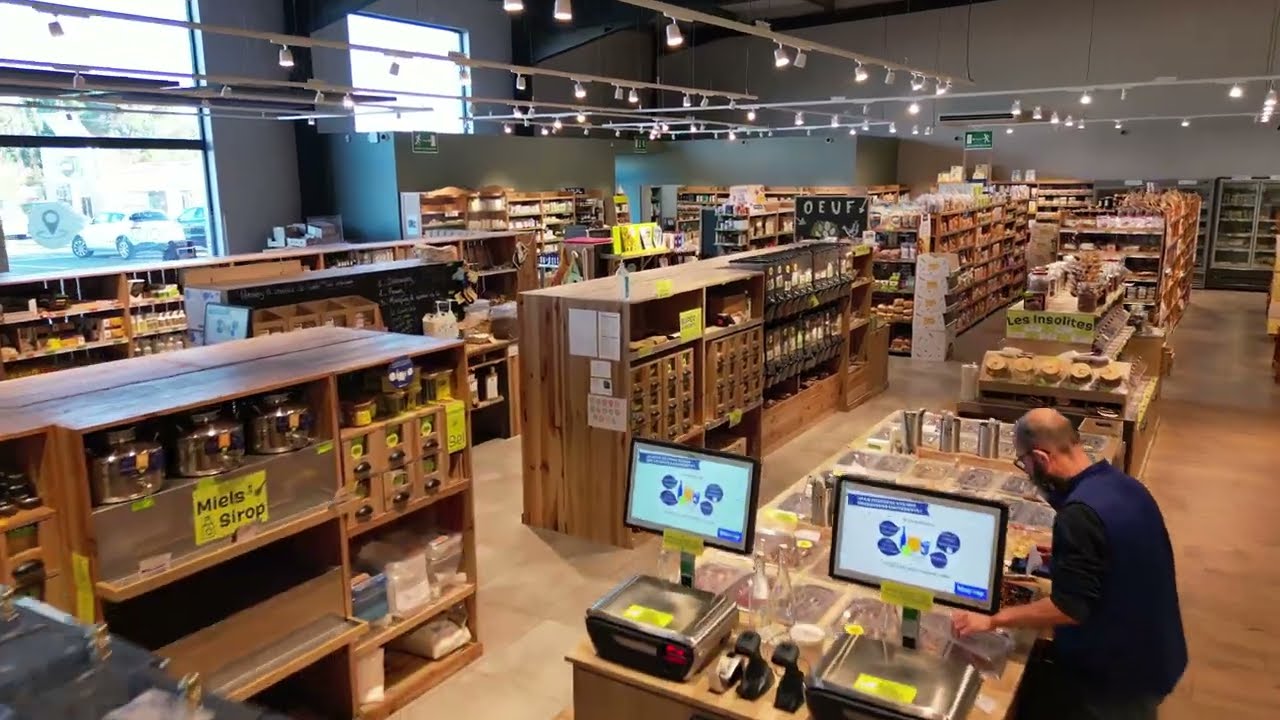 Biocoop | Visite magasin par drone | 2023 - 4k
