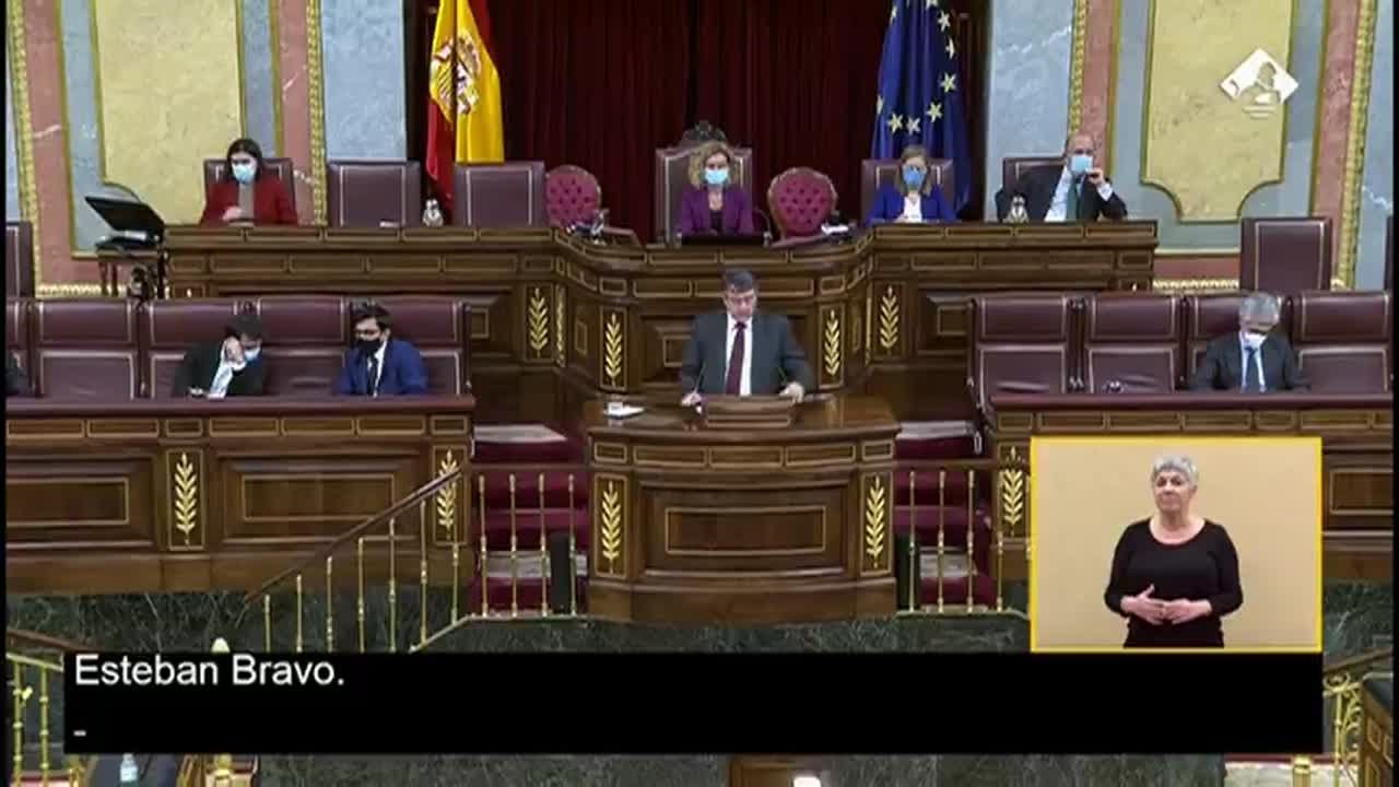 El PNV dice no a la "patochada" de Vox: Esteban utiliza solo un minuto de los 30 que tenía