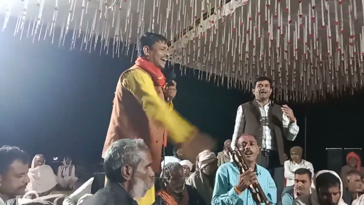 (समानी हो सूरत बाकी हिये समानी)मोहन सिंह पुरा में गाते हुऐ 12/3/2023अरबिंदसिंह सरपंच के यहां