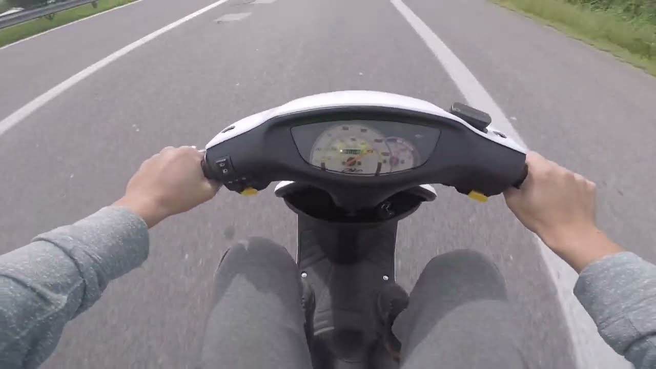 Honda Dio ZX 0-130kmh Acceleration & Top Speed on The Highway Athena Racing