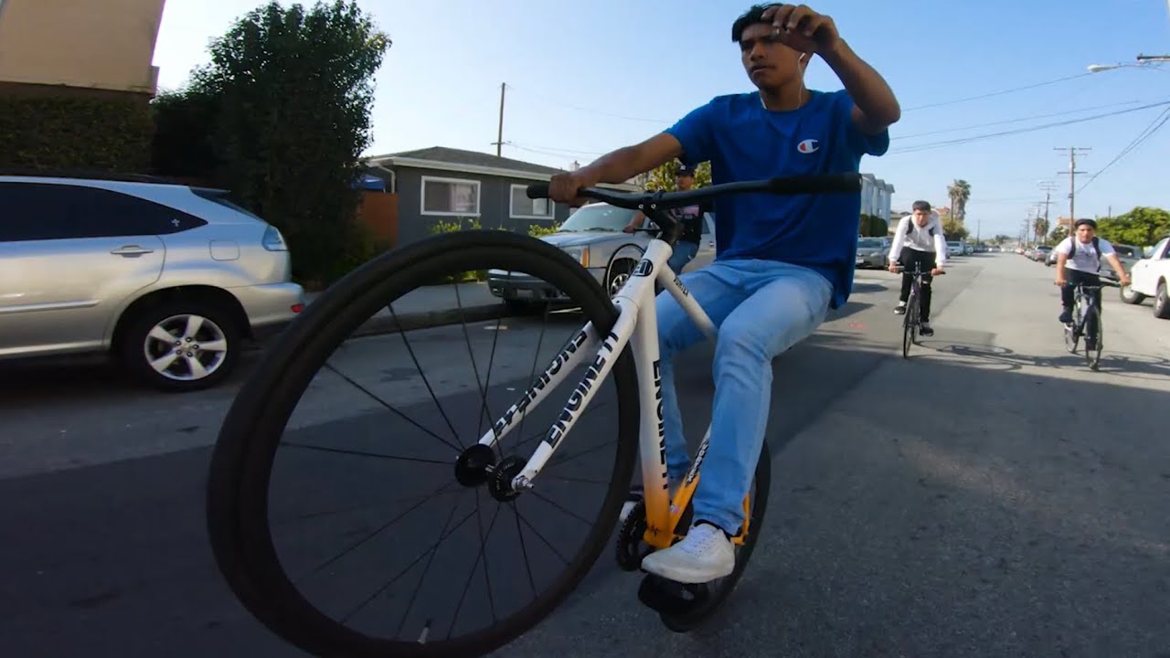 Fixed Gear - Astroworld [4K]