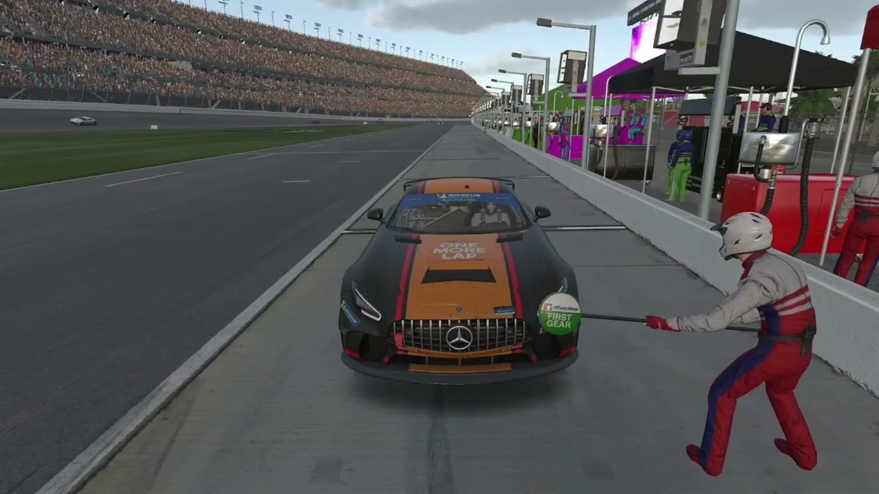 Гонка не заканчивается | Первый эндюранс и урок Roar в IRacing