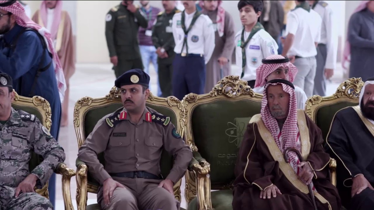 امير الجوف يفتتح مبنى كليات البنين في محافظة القريات