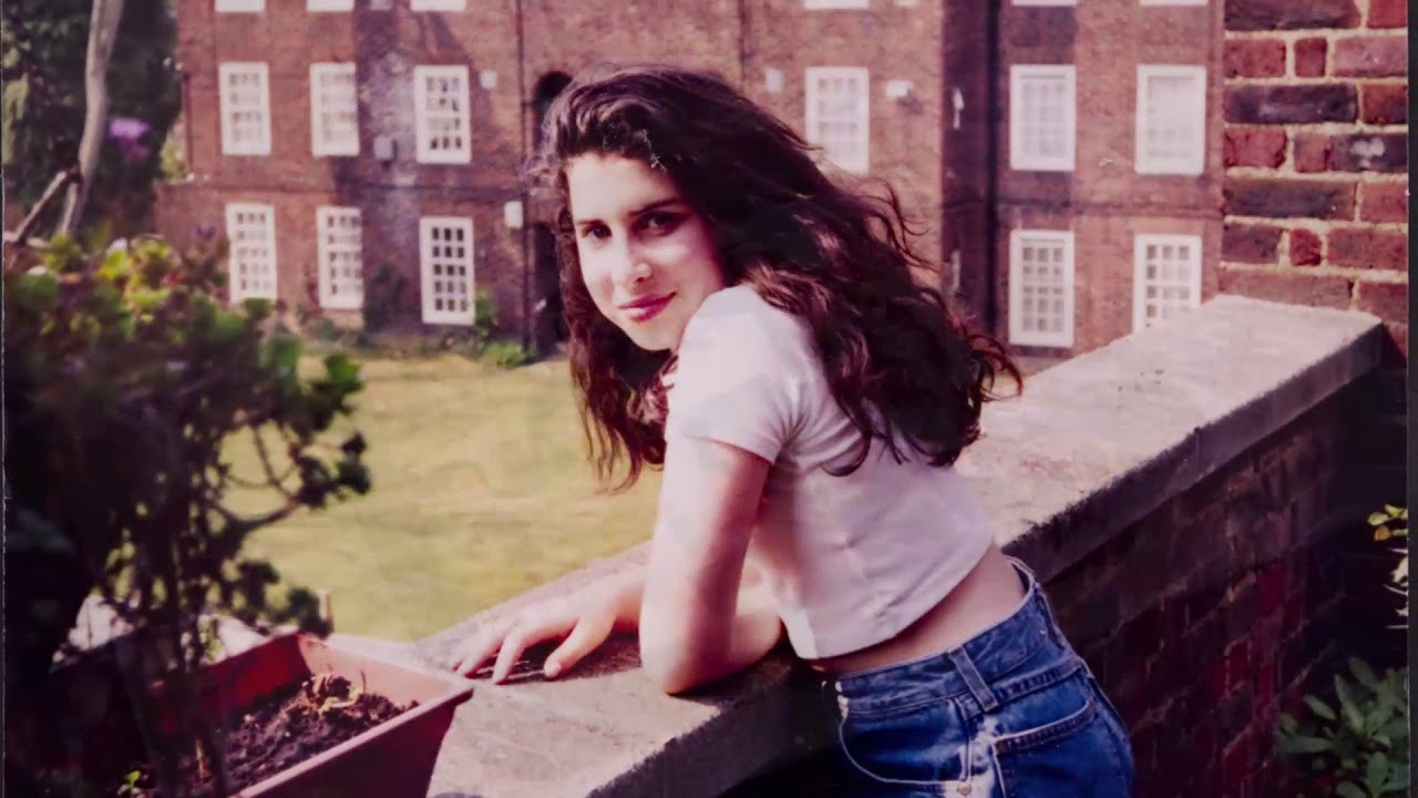 Amy Winehouse: A family portrait - social media release video