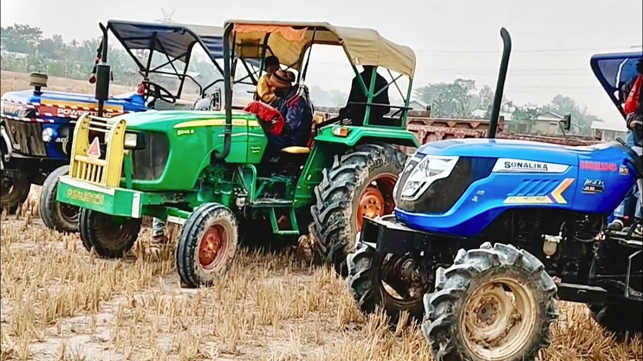 Jcb 3dx loading Mud in TATA Tippers Tractors Swaraj 855F New Holland 3630 Tractor 4x4 jcb Thar Truck