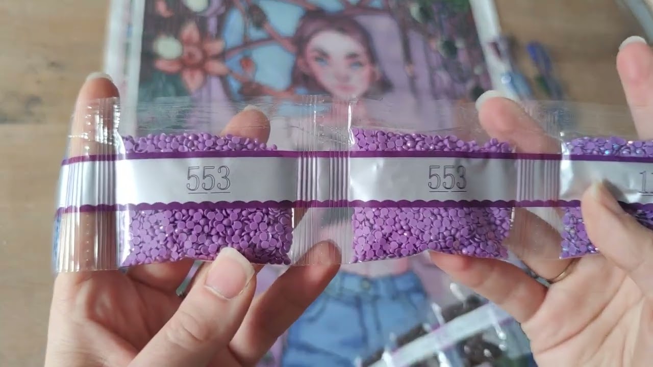 Unboxing Moongirl - Ivy Dolamore - Diamond Art Club - #unboxing #diamondartclub @diamondartclub