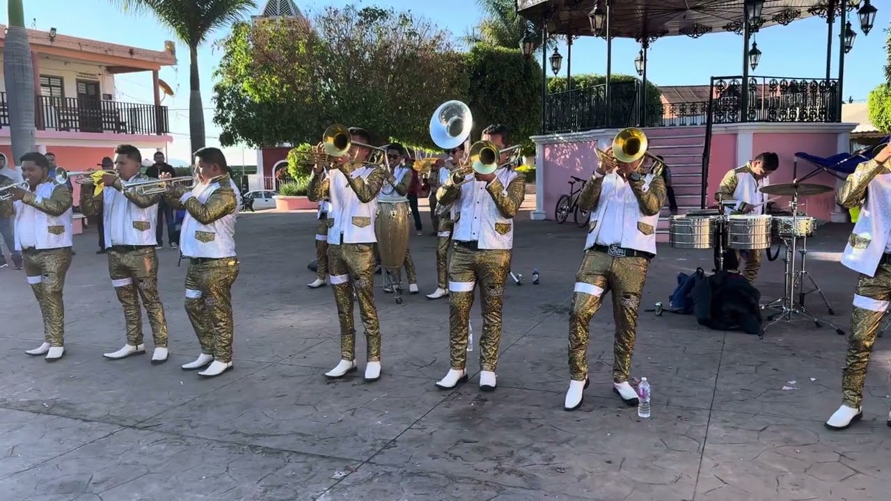 Arriba Sangas La Más Brillante Banda El Tesoro De Michoacán 2025