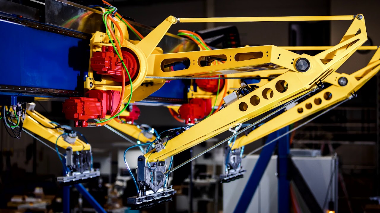 Handling solution with SCARA robots | RTT - Robotertechnik-Transfer | SEW-EURODRIVE