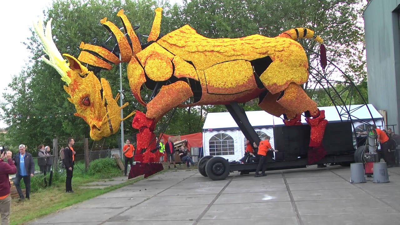 De wagen van Corso en Co komt mooi uit de steigers