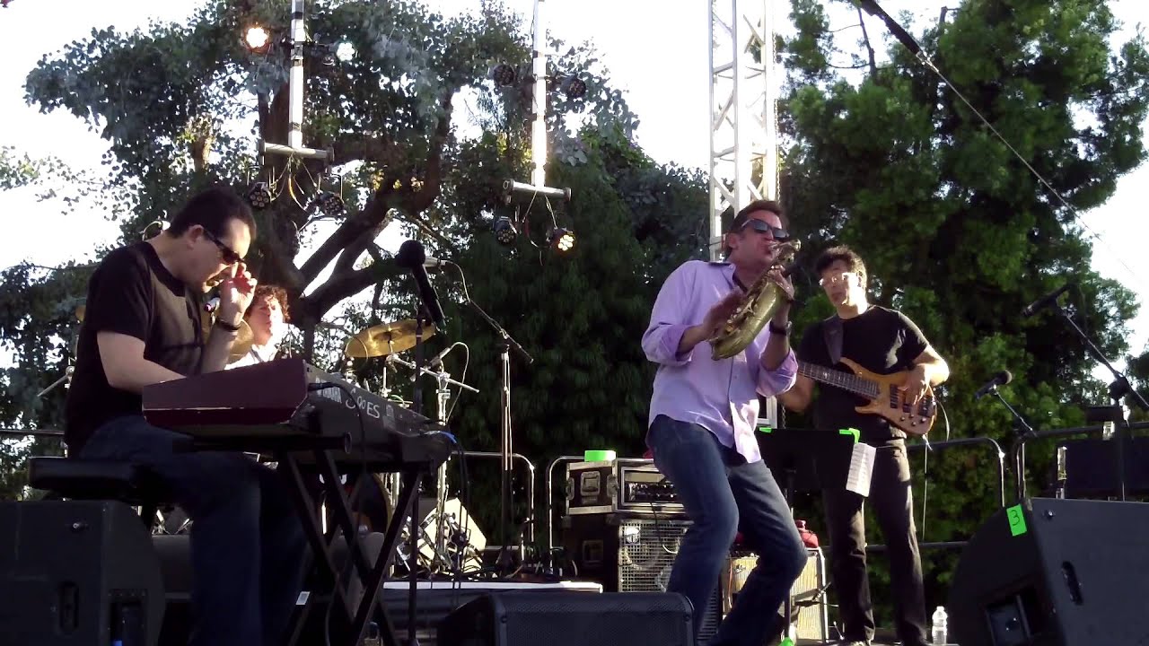 Tune 88 - Jeff Lorber (Smooth Jazz Family)