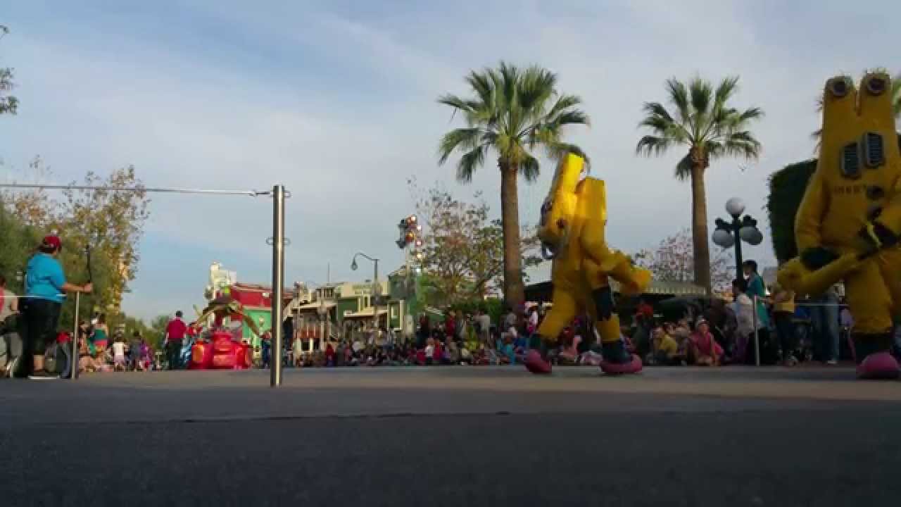 DISNEYLAND parade in ULTRA HIGH DEFINITION UHD 4K
