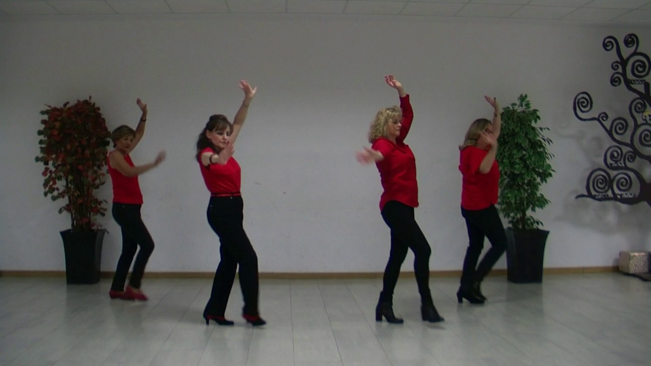 Baile en Grupo Meneito Danza La Gitana con coreografía