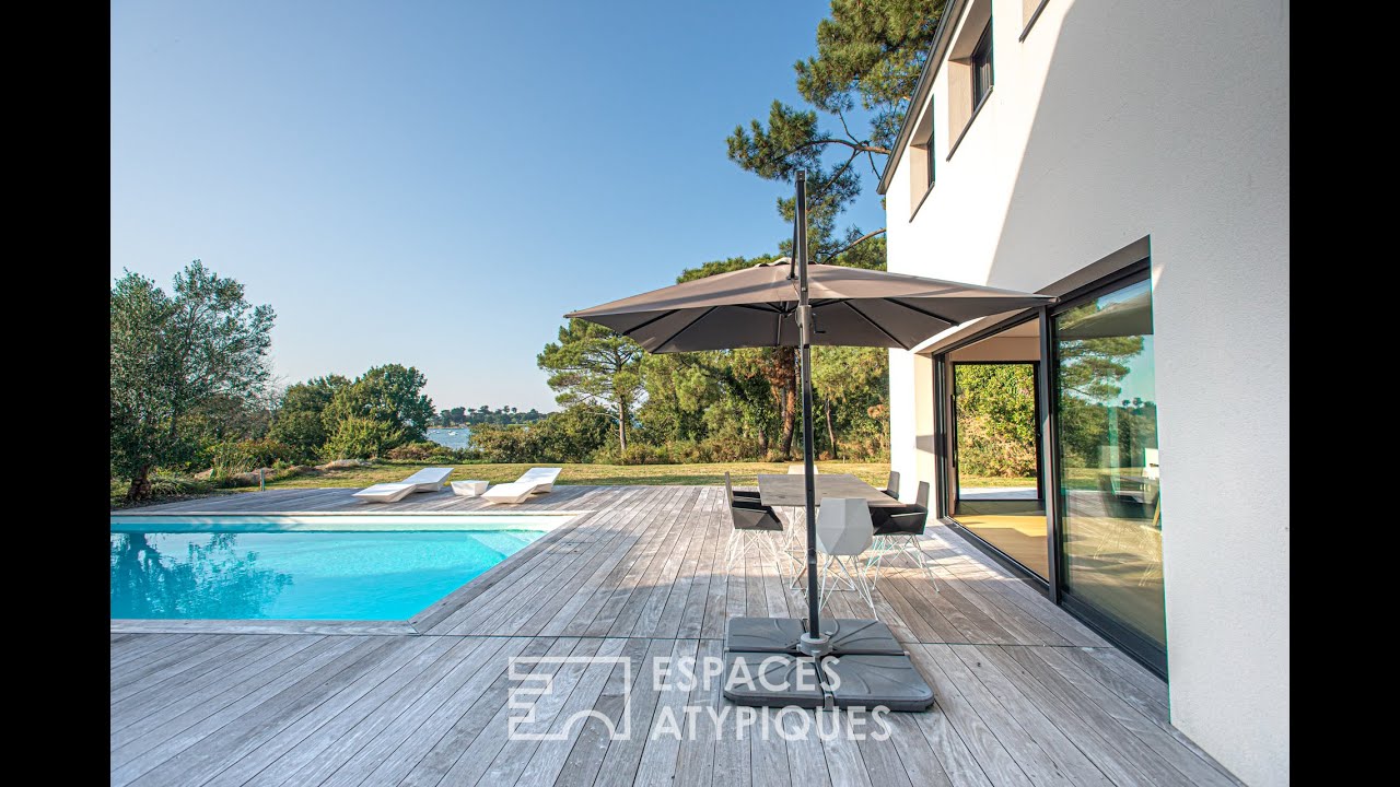 Propriété d’architecte minimaliste face mer - Espaces Atypiques