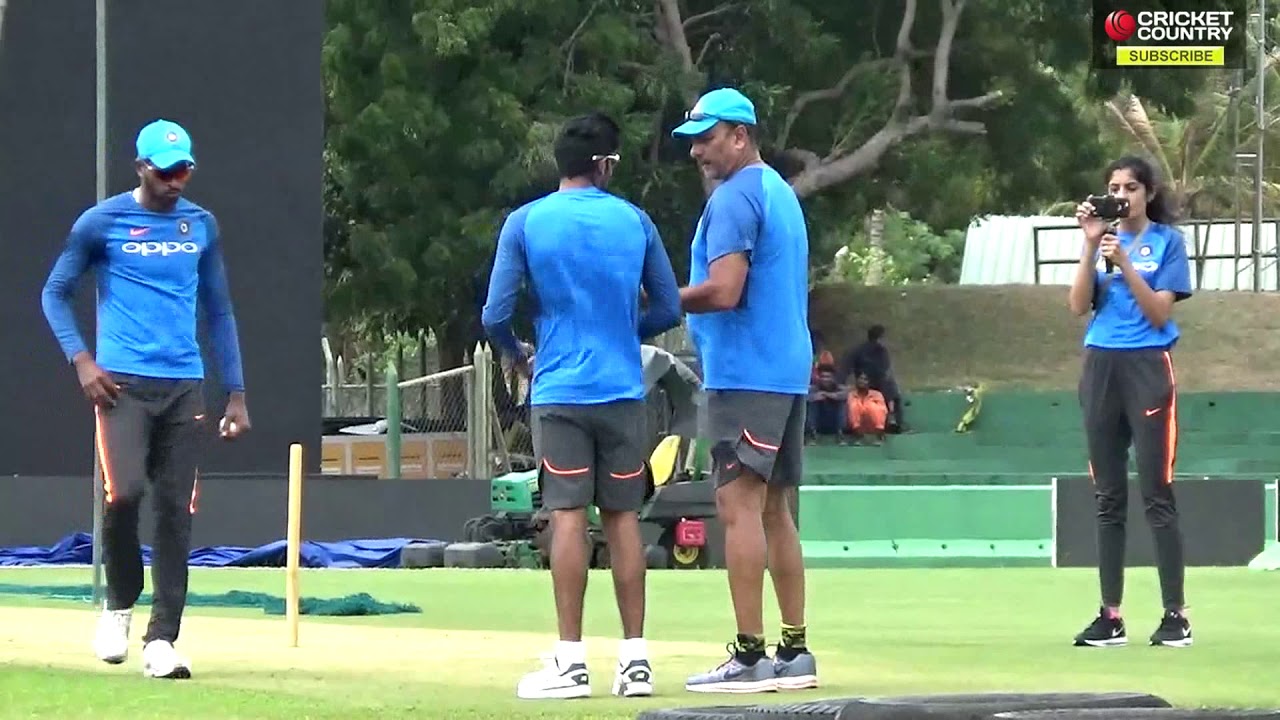 Hardik Pandya and Jasprit Bumrah taking bowling lessons from head coach Ravi Shastri
