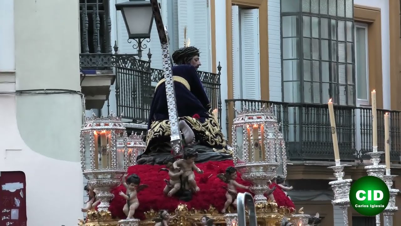 Salida extraordinaria del Señor de las Penas de San Vicente con 'Miradlo en la Cruz' 2025 (Completo)