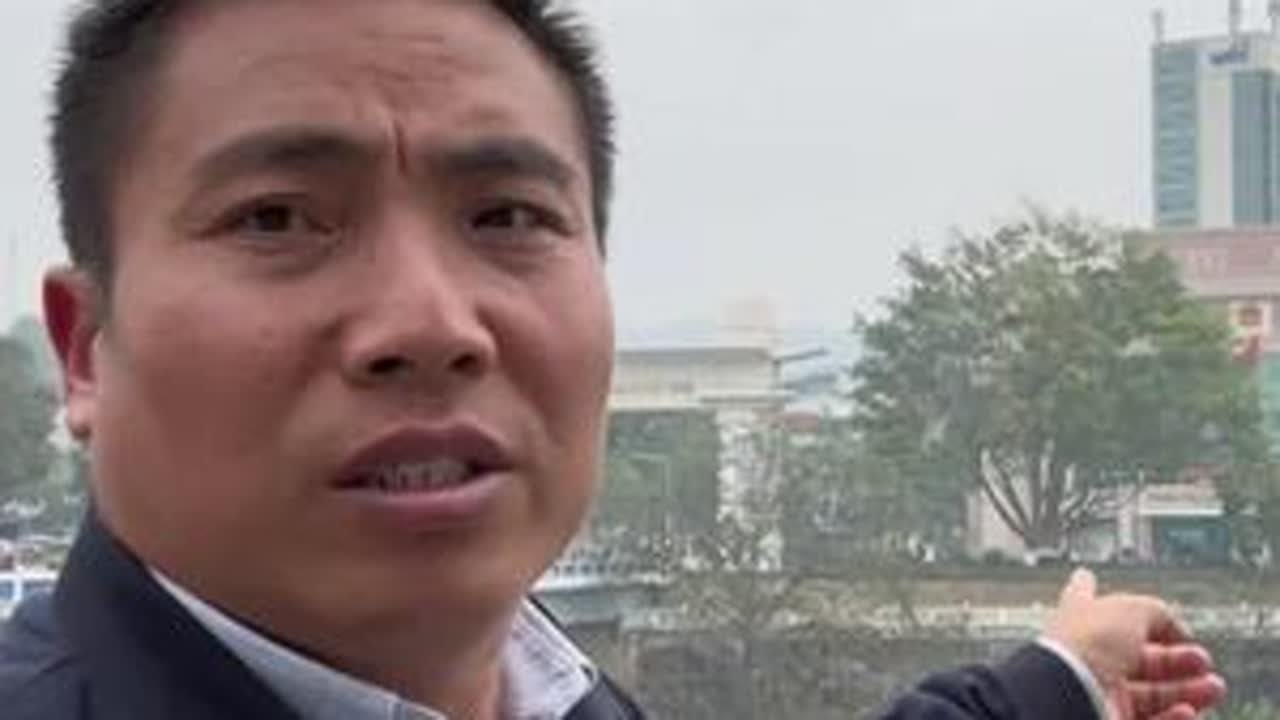 自驾穷游到云南河口了，在海关国门转了一天，也没有找到越南媳妇 #自驾游 #床车旅行 #越南女孩 #河口