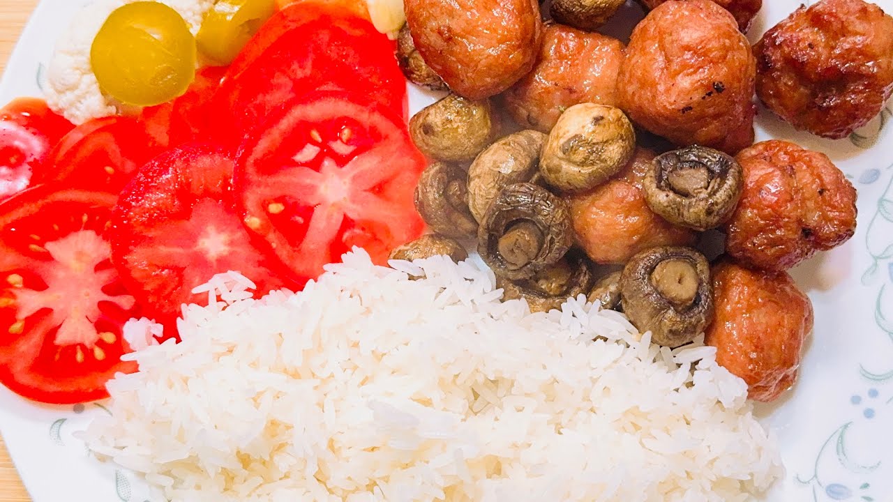 Mời cả nhà ăn cơm với nem nứớng cùng mình nha