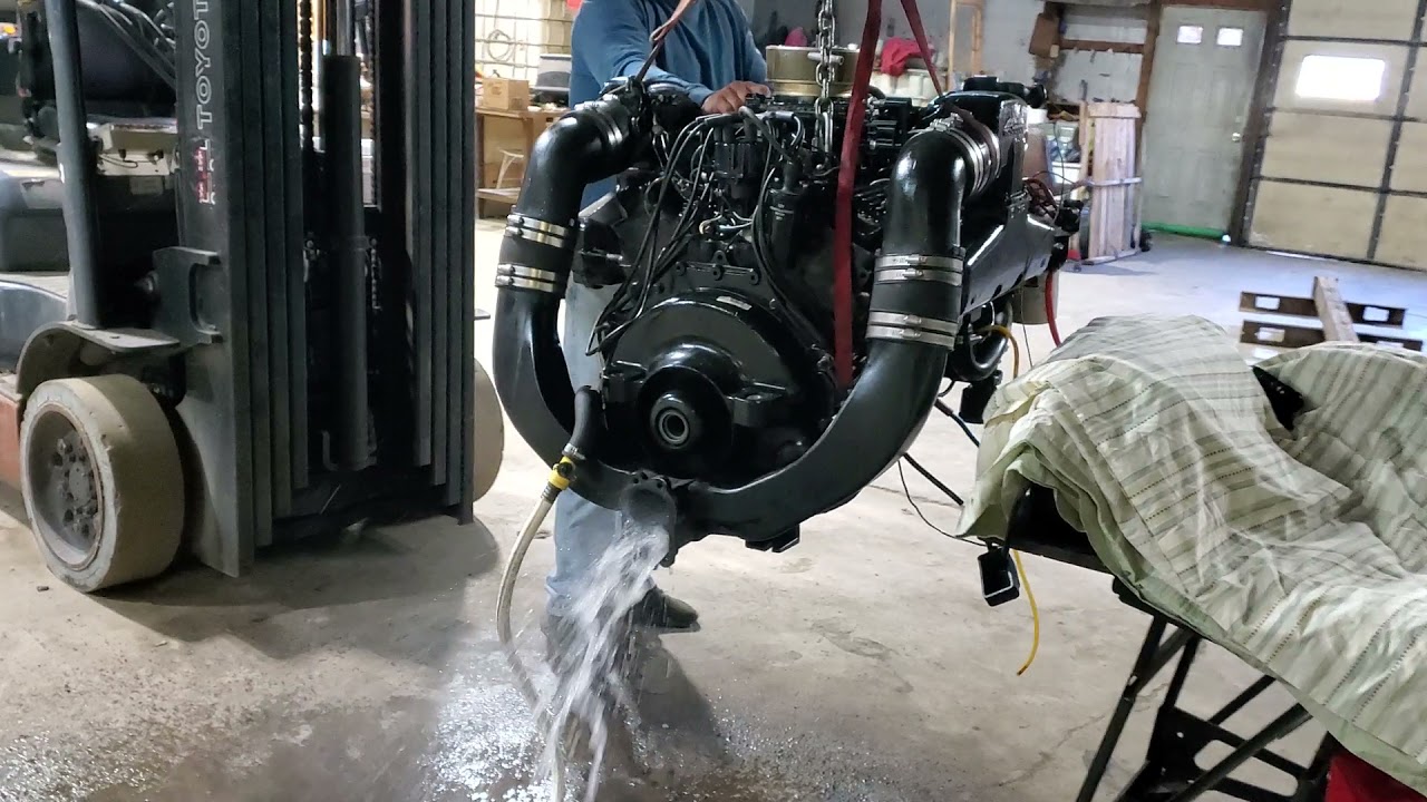 Mercruiser 5.7 roller cam V8 Chevy engine