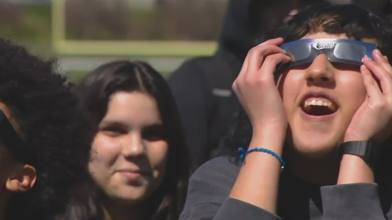 Incredible day in Chicago suburb viewing partial eclipse