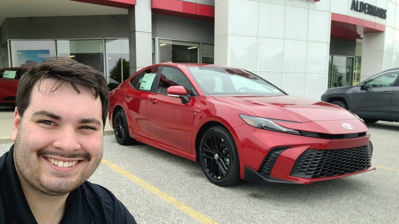 2025 Toyota Camry SE AWD in Supersonic Red
