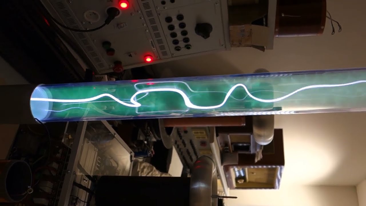 Acoustic resonance in a plasma lamp