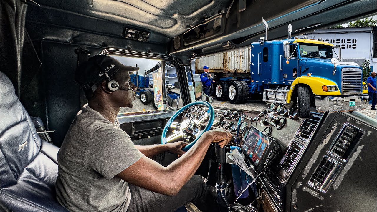 Duran Martin / Freightliner FLD 112 with a C10 Caterpillar & 18 speed transmission /