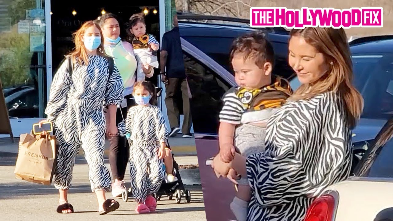 Catherine Paiz McBroom & The ACE Family Go Grocery Shopping In Matching Zebra Skin Outfits 3.5.21