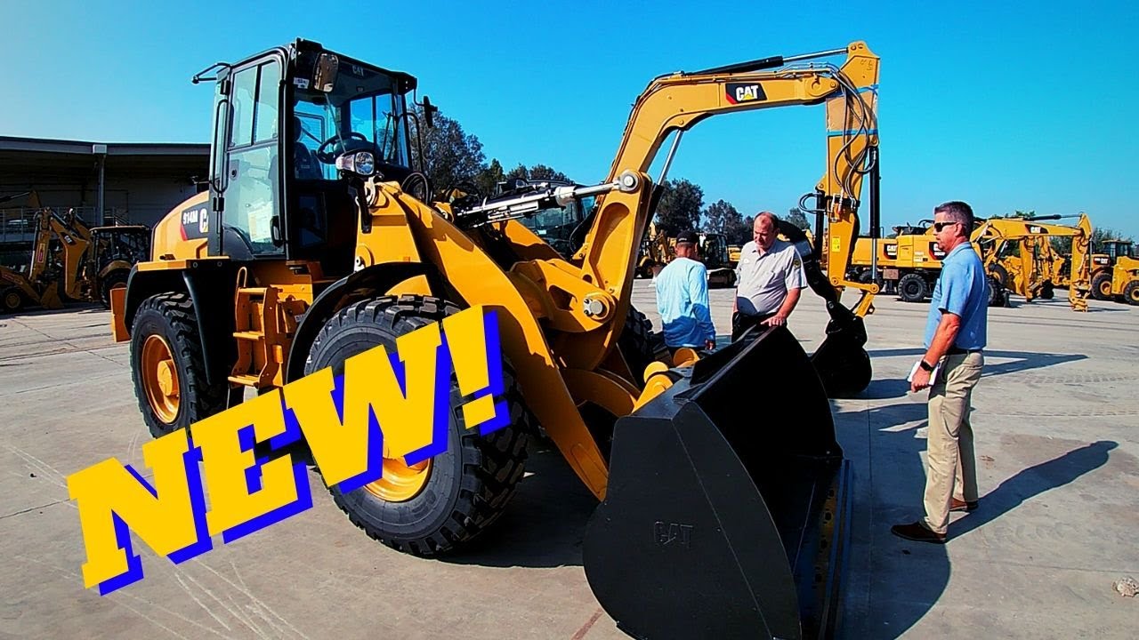 LOOKING AT A BRAND NEW CAT 914M