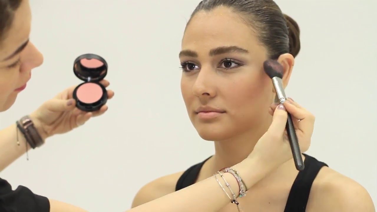 NOTE - Tutorial Everyday Look