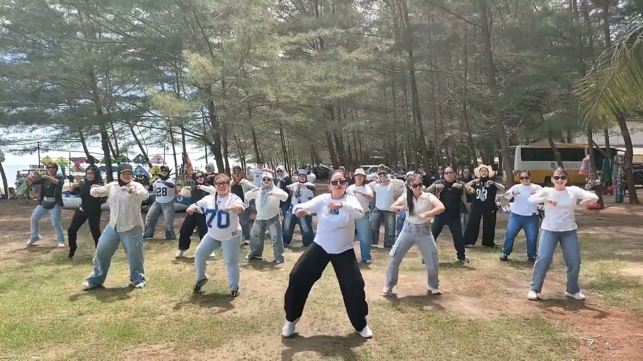 Dj Sedia Aku Sebelum Hujan X Eeeaa - Dj Yuna // Dance Fitness // Senam Kreasi nyaak nanda