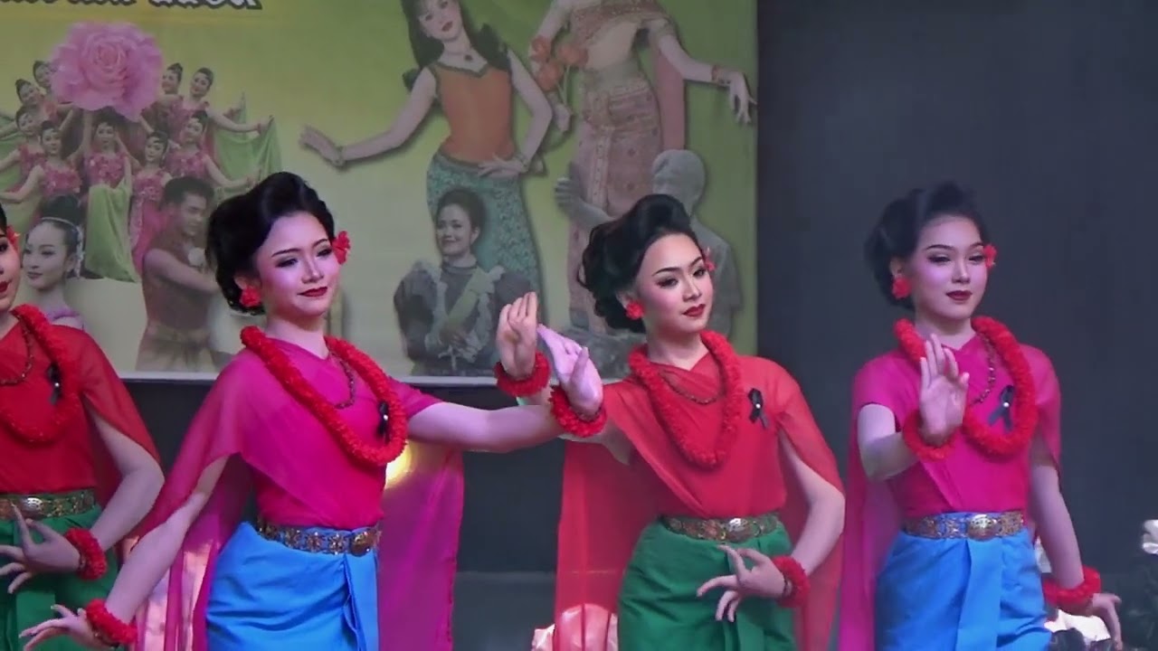 ระบำนางกอย โดย โรงเรียนทองผาภูมิวิทยา  มหกรรมศิลปวัฒนธรรมไทย น้อมอาลัยแม่ของแผ่นดิน บัณฑิตพัฒนศิลป์ฯ